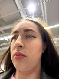 Holly_Play — Stripchat recorded stream image, 03.09.2025 10:10