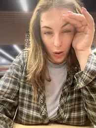 MommmyYummy — Stripchat recorded stream image, 04.09.2025 09:00