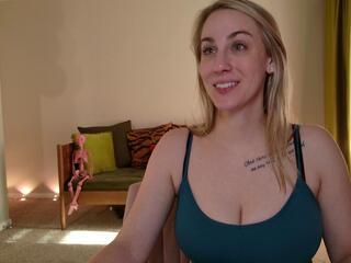 Zoey Evans — Flirt4free recorded stream screenshot (05 Sep 2025)