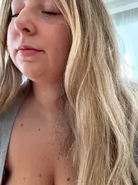 curvyflawless — Stripchat recorded stream screenshot (12 Sep 2025)