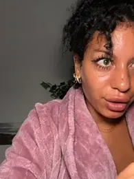 AlyssaHottv_ — Stripchat recorded stream image, 14.09.2025 18:20