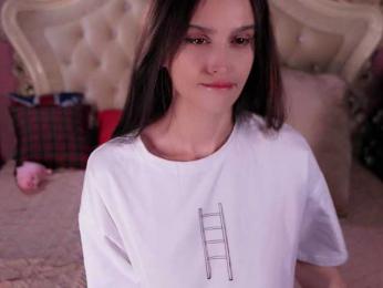 Enchantressss — Bongacams recorded stream image, 17.02.2025 00:50