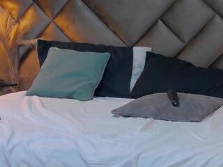 Sophia Loreen — Flirt4free recorded stream screenshot (17 Sep 2025)