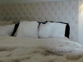 giannalove — Camsoda recorded stream image, 18.09.2025 04:20