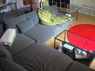 voyeurcam-julmodels-living-3 — Camsoda recorded stream image, 17.09.2025 18:00