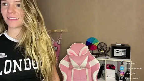 lucie_mehott — Stripchat recorded stream image, 18.09.2025 19:10