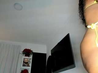 indianova — Camsoda recorded stream image, 19.09.2025 01:00