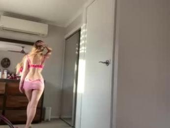kittengirlxo — Chaturbate recorded stream image, 19.09.2025 03:20