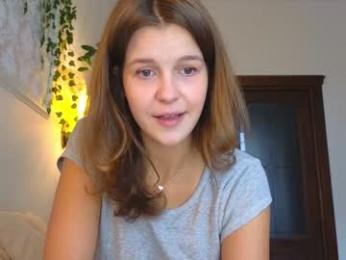 eli_sun — Chaturbate recorded stream image, 22.09.2025 09:00