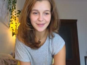 eli_sun — Chaturbate recorded stream image, 22.09.2025 09:00