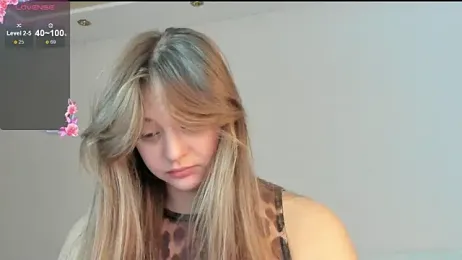 May_Flower — Stripchat recorded stream image, 24.09.2025 11:10