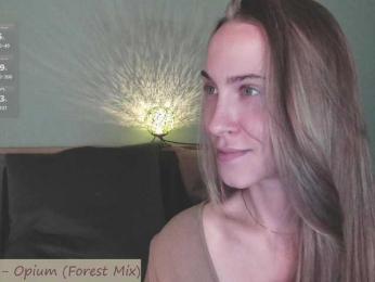 Adamova_Eva — Bongacams recorded stream image, 24.09.2025 18:20