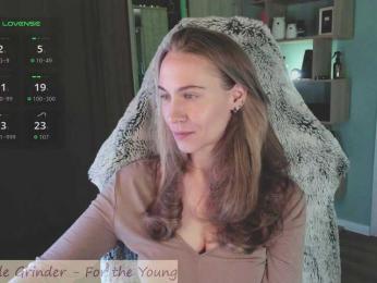 Adamova_Eva — Bongacams recorded stream image, 24.09.2025 18:20