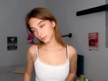 smoothnesss — Chaturbate recorded stream image, 25.09.2025 08:00