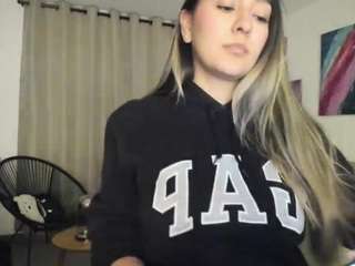 alexyferrer — Camsoda recorded stream image, 25.09.2025 23:10