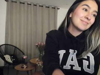 alexyferrer — Camsoda recorded stream image, 25.09.2025 23:10