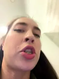 Holly_Play — Stripchat recorded stream image, 28.09.2025 10:00