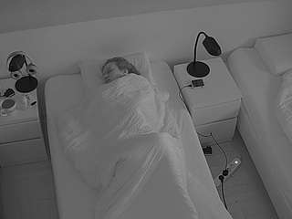voyeurcam-julmodels-bed-7 — Camsoda recorded stream image, 02.10.2025 03:00