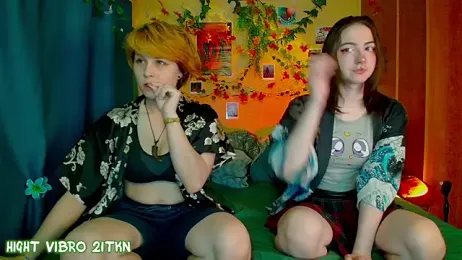 TrickyKitsune — Stripchat recorded stream image, 02.10.2025 13:00