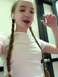 bambi_lu — Stripchat recorded stream image, 03.10.2025 17:10