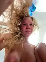 Ketitull — Stripchat recorded stream image, 04.10.2025 09:00
