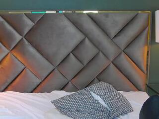 Sophia Loreen — Flirt4free recorded stream screenshot (04 Oct 2025)