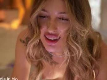 shinyways — Chaturbate recorded stream image, 05.10.2025 03:20