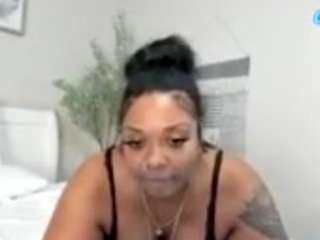 siennadivyne — Camsoda recorded stream screenshot (05 Oct 2025)