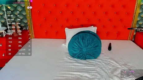 VallerieJones — Stripchat recorded stream image, 05.10.2025 20:40