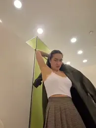 Holly_Play — Stripchat recorded stream image, 06.10.2025 10:00