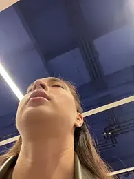 Holly_Play — Stripchat recorded stream image, 06.10.2025 10:00