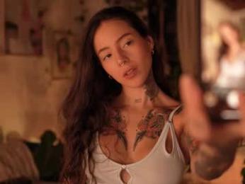 effylowell_ — Chaturbate recorded stream image, 07.10.2025 00:50