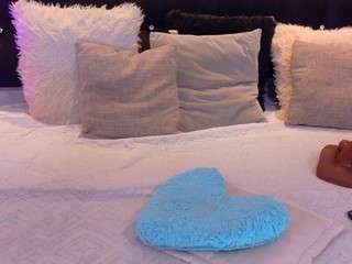 valen-scott — Camsoda recorded stream image, 07.10.2025 15:30