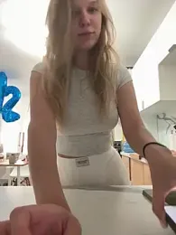 Ketitull — Stripchat recorded stream image, 08.10.2025 07:50