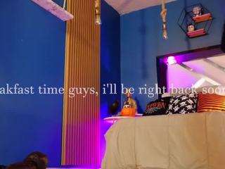 lady-brownn — Camsoda recorded stream image, 08.10.2025 11:40