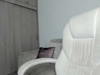 alexyferrer — Camsoda recorded stream image, 08.10.2025 23:30
