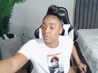 january-rose — Camsoda recorded stream image, 09.10.2025 01:20