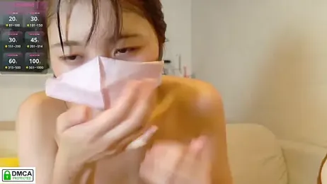 SUZU_ — Stripchat recorded stream image, 09.10.2025 15:00