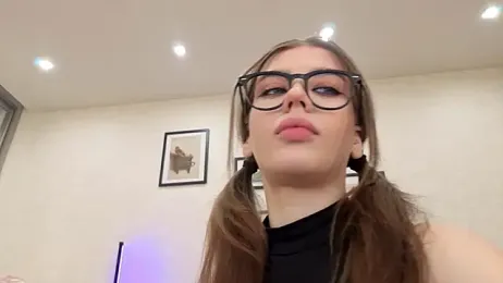 dolly_ll — Stripchat recorded stream image, 09.10.2025 13:20