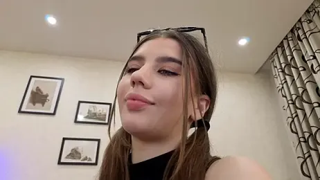 dolly_ll — Stripchat recorded stream image, 09.10.2025 13:20