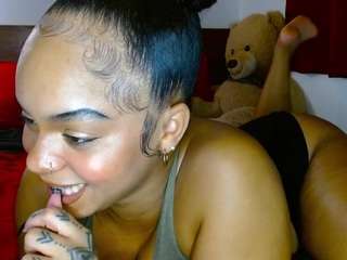 giatailor — Camsoda recorded stream image, 10.10.2025 08:10