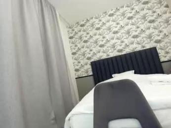 ehotlovea — Chaturbate recorded stream screenshot (20 Feb 2025)