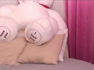 Naomi Bea — Flirt4free recorded stream screenshot (12 Oct 2025)