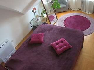 voyeurcam-julmodels-whitebed-4 — Camsoda recorded stream image, 09.10.2025 18:00