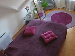 voyeurcam-julmodels-whitebed-4 — Camsoda recorded stream image, 09.10.2025 18:00