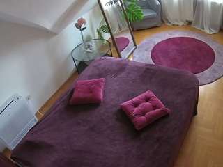 voyeurcam-julmodels-whitebed-4 — Camsoda recorded stream image, 09.10.2025 18:00