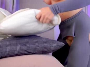 islandladies — Chaturbate recorded stream image, 13.10.2025 04:20
