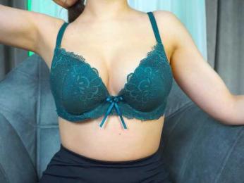 dee_zee — Bongacams recorded stream image, 13.10.2025 08:00