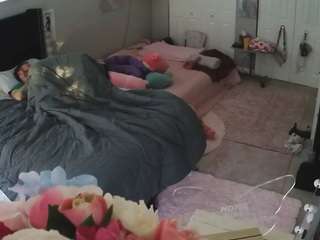 voyeurcam-house-charleys-room — Camsoda recorded stream image, 09.10.2025 18:00