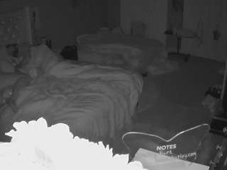 voyeurcam-house-charleys-room — Camsoda recorded stream image, 09.10.2025 18:00